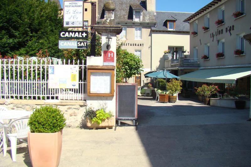 Hotel Le Lion D'Or Saint Geniez d'Olt Bagian luar foto